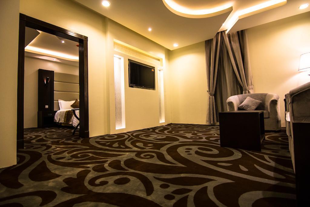 Rest Night Hotel Suites - Al Moroj Riadh Zimmer foto